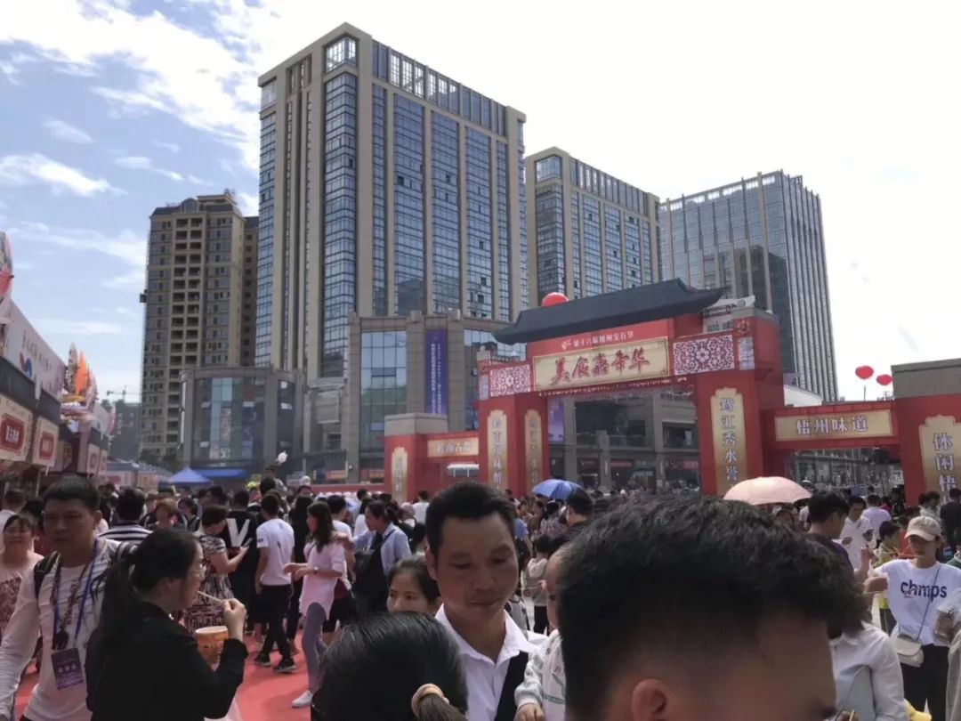 江滨国际大酒店电话_江滨国际ktv娱乐会所电话_江滨国际美食广场